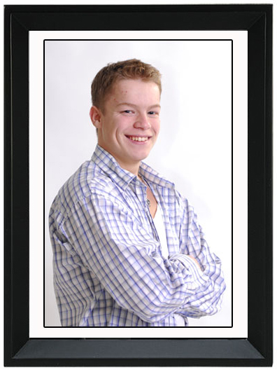 portrait with black picture frame price1